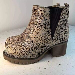 Altar'd State Edele Cheetah Platform Boots size 8